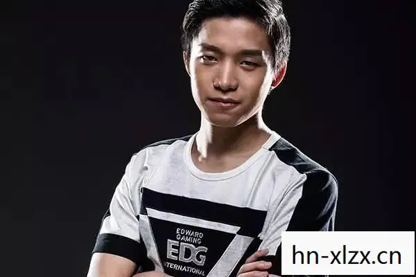 LOL赛场上的传奇人物图片