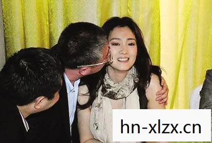 女星陪酒价目表，娱乐圈的隐秘交易