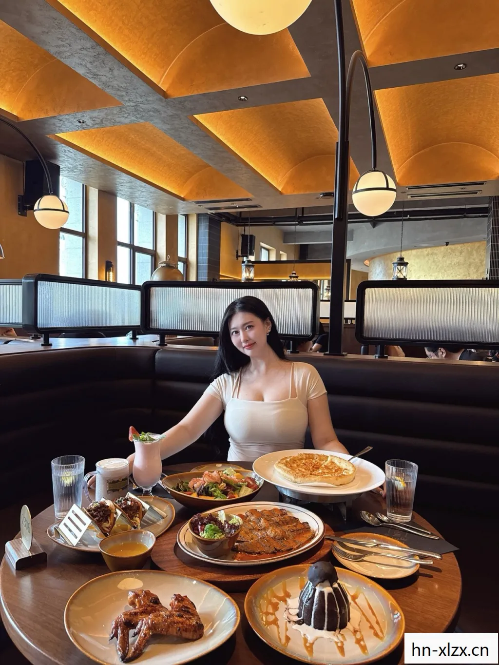美食与回忆的交织，美女餐厅5的温馨之旅