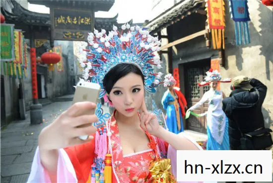 湖南豪乳女财神，财富与传奇的交织