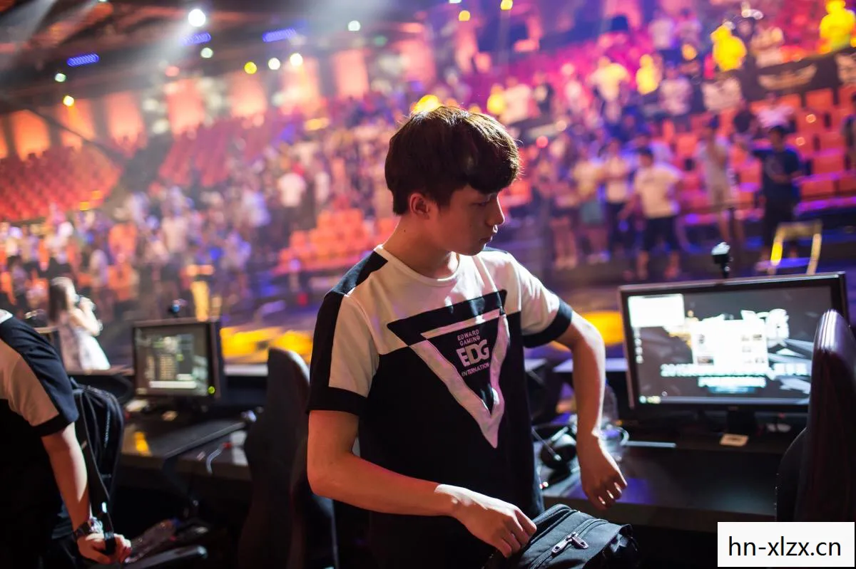 四冠吧faker,faker四冠登神,传奇电竞选手的荣耀之路 四冠吧faker,faker四冠登神,传奇电竞选手的荣耀之路