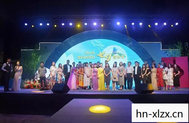 ti9比赛,爱的盛宴,Ti9现场求婚的浪漫瞬间 ti9比赛,爱的盛宴,Ti9现场求婚的浪漫瞬间