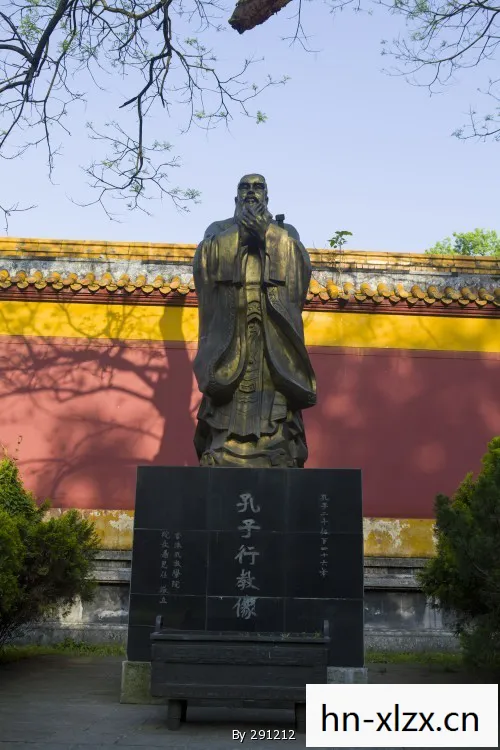 岳麓山下的大学，岳麓山下，探寻千年学府的文化底蕴